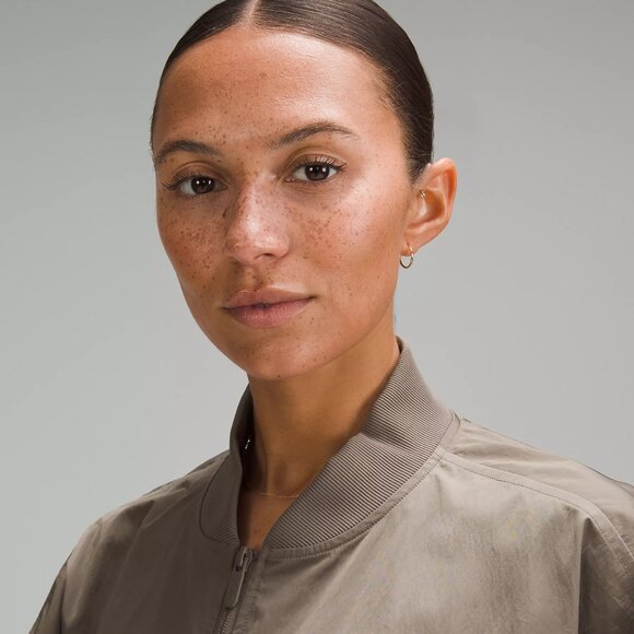 Lululemon Lightweight Hem-Cinch Bomber Jacket new . Nomad - Picture 4 of 16